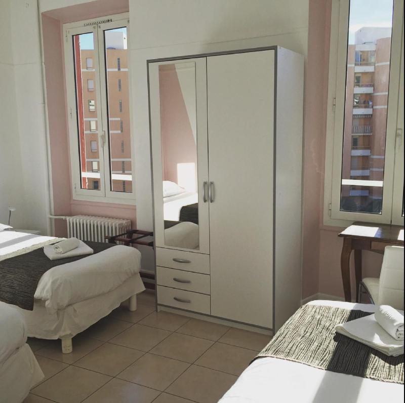 Superior Room (2 or 3 Single Beds) image 1