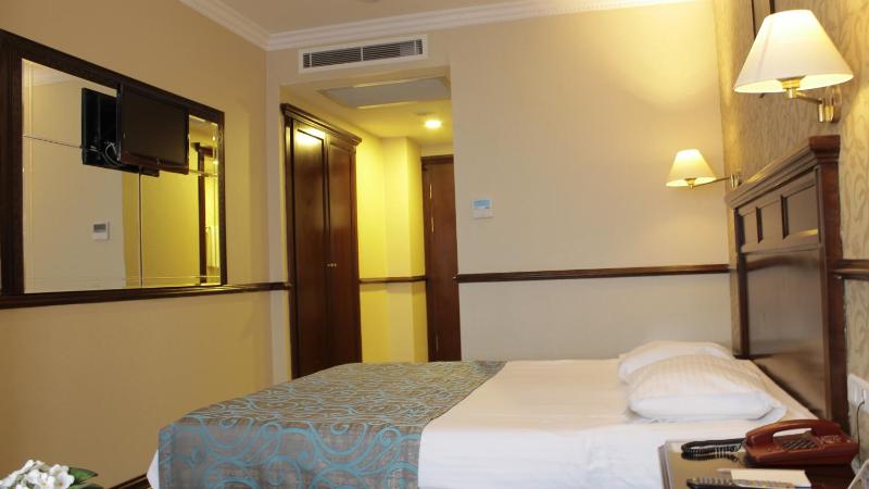 Double Room image 4