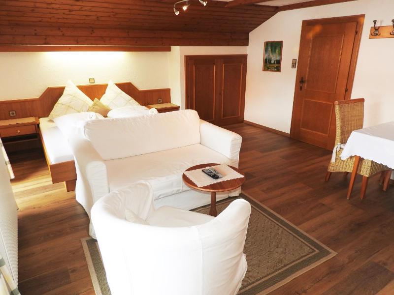 Studio with Balcony - Attic image 3