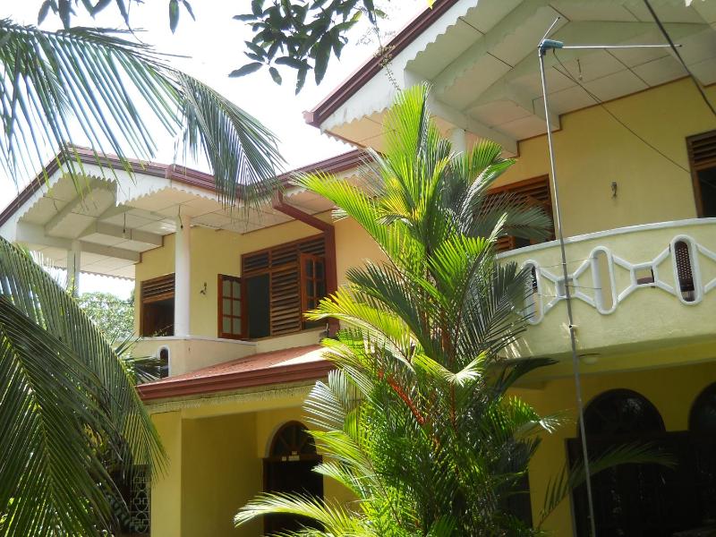 Green Shade Villa - image 1