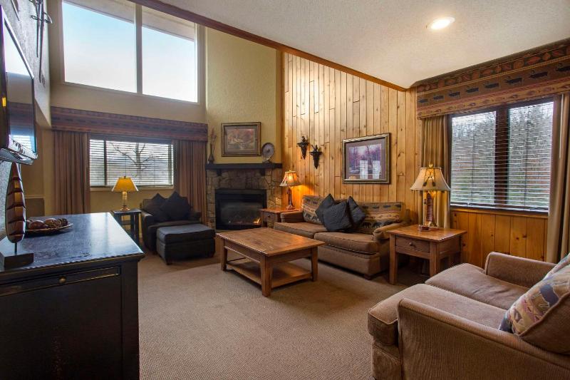 Two-Bedroom Suite image 2