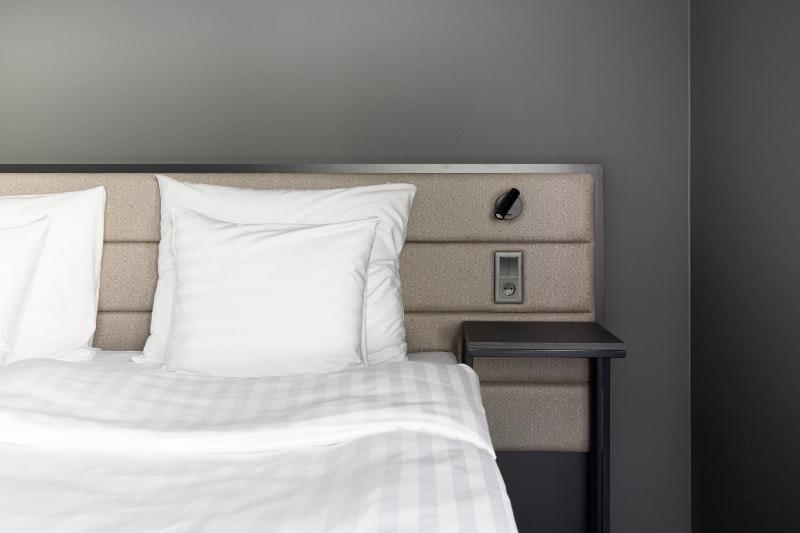 Superior King Room image 3