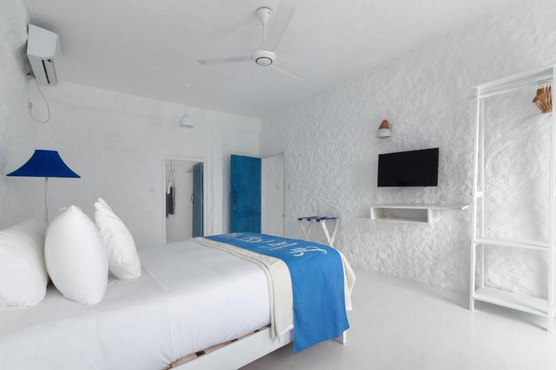 Talalla Blue Beach Villa - image 13