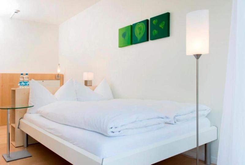 Small Double Room image 2