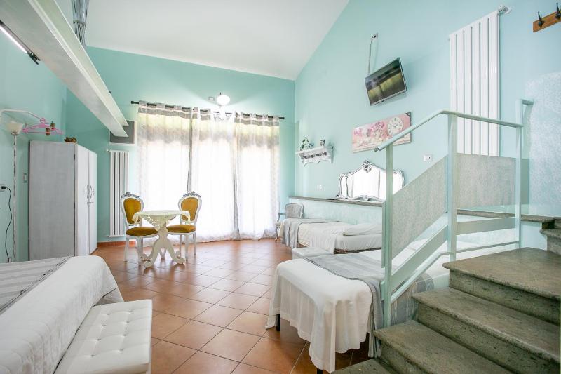 Quadruple Room image 3