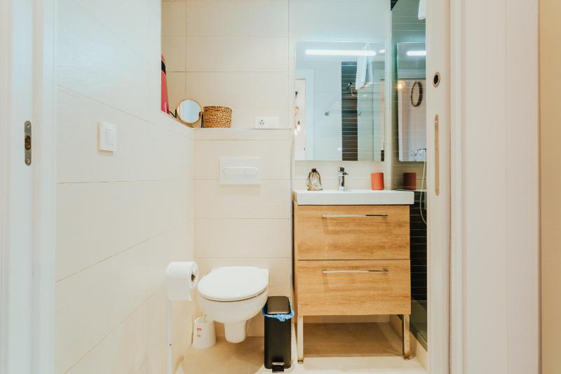 WELCS APARTAMENTO 193 EMP con vistas al canal - image 9