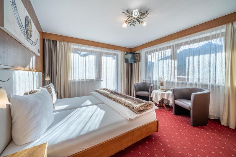 Double Room image 4