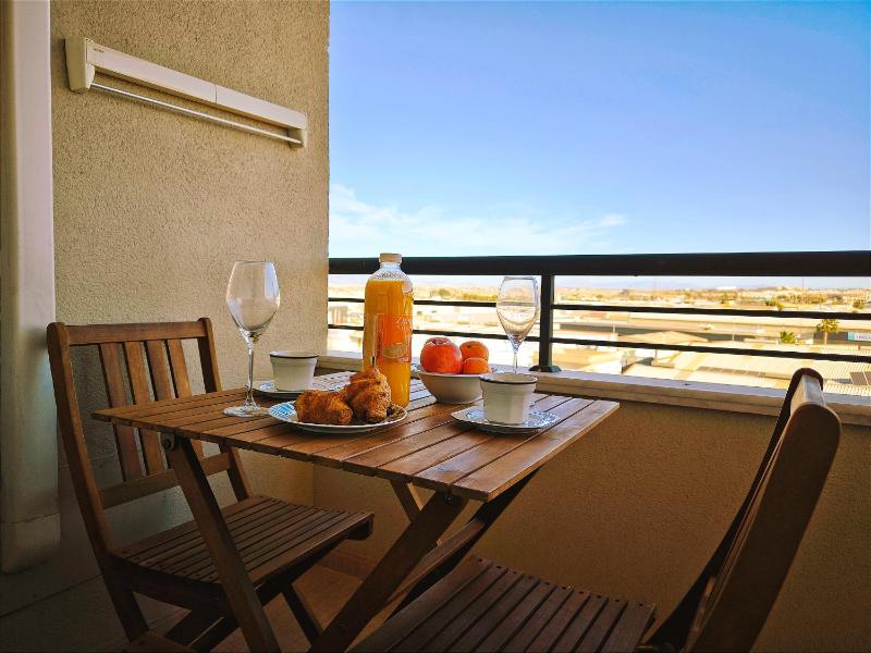 Central Apartment Beach - image 9