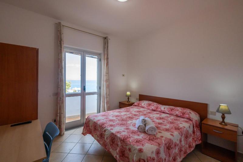 Apartment with Sea View image 4