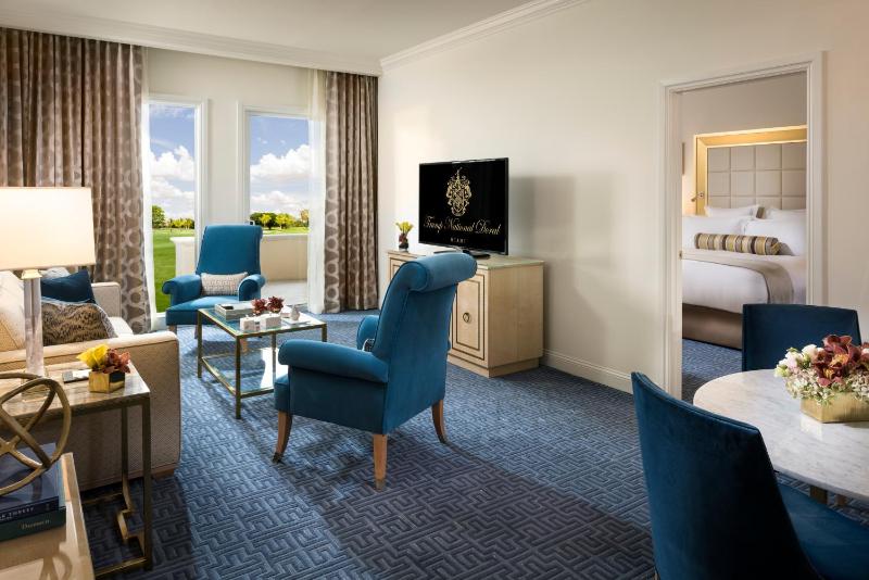 Spa Premier One-Bedroom Suite with King Bed image 2