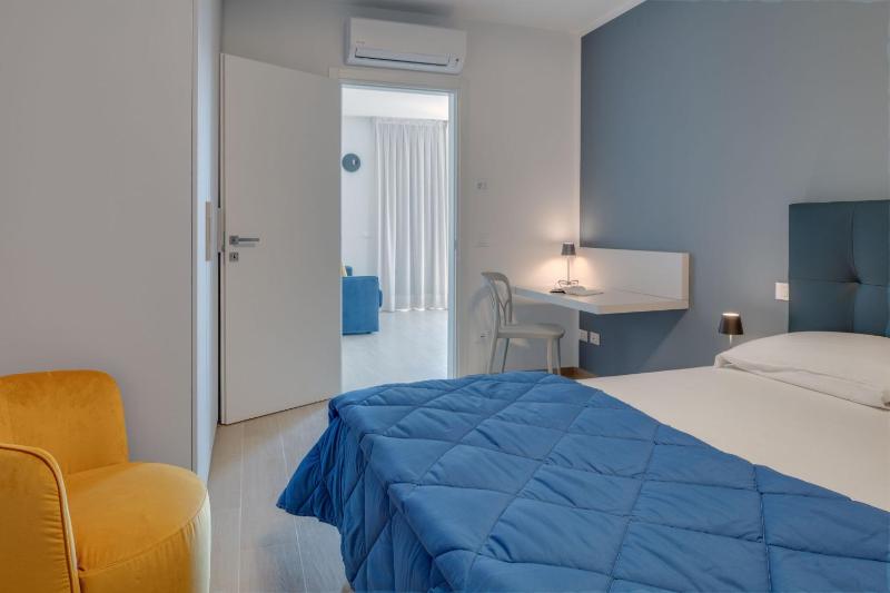 One-Bedroom Apartment image 4