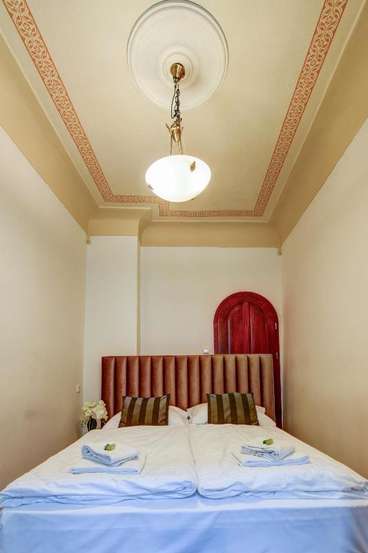 Historic Centre Apartments VIII - image 6