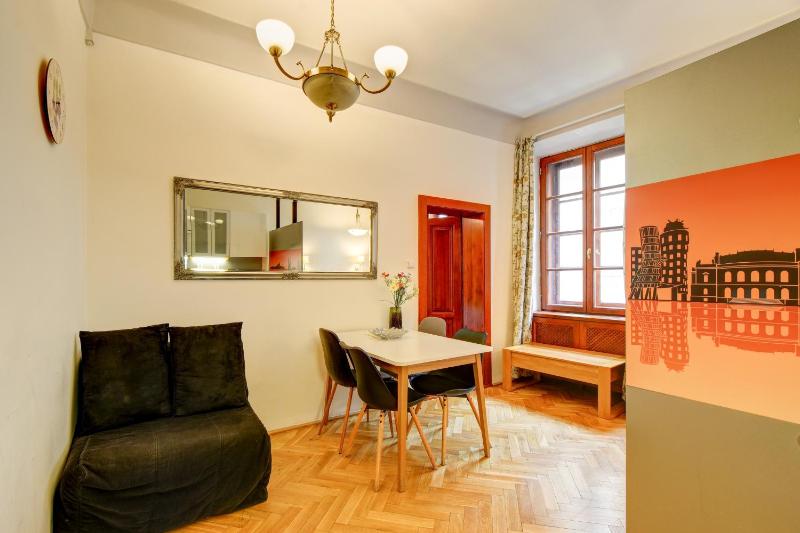 One-Bedroom Apartment image 3