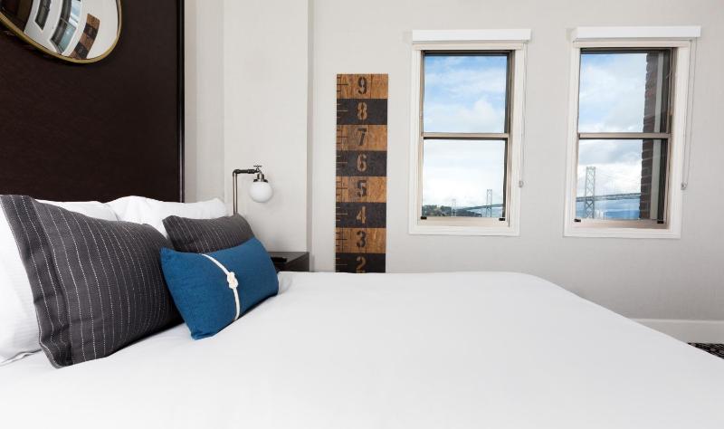 Waterfront One King image 1