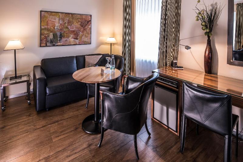 Suite with River View image 4