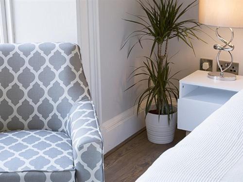 Double or Twin-Classic Ensuite - Disability Access image 2