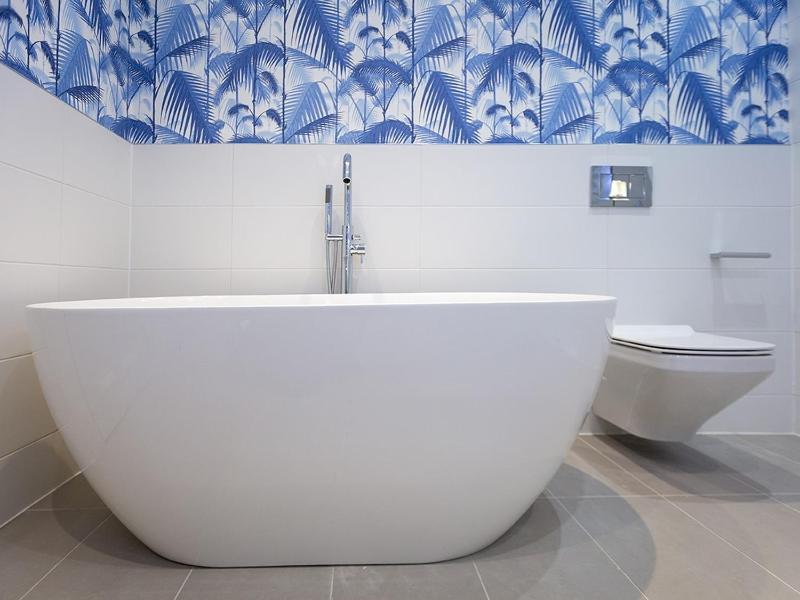 Double or Twin - Luxury Ensuite with Bath image 2
