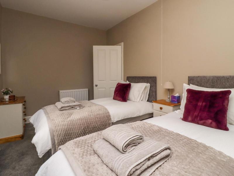 5 Hamilton Terrace - image 33
