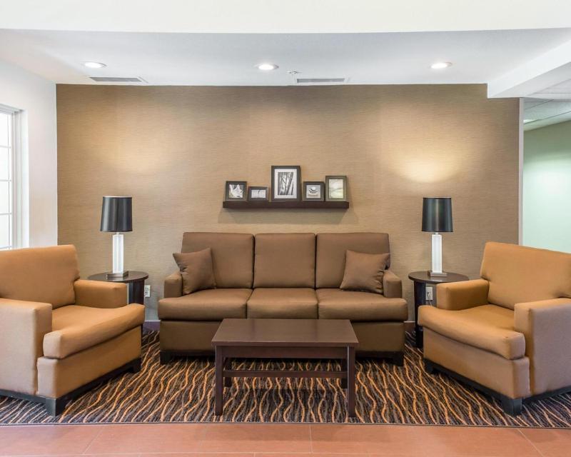 Mainstay Suites Pittsburgh Airport - image 11