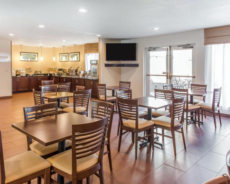 Mainstay Suites Pittsburgh Airport - image 10