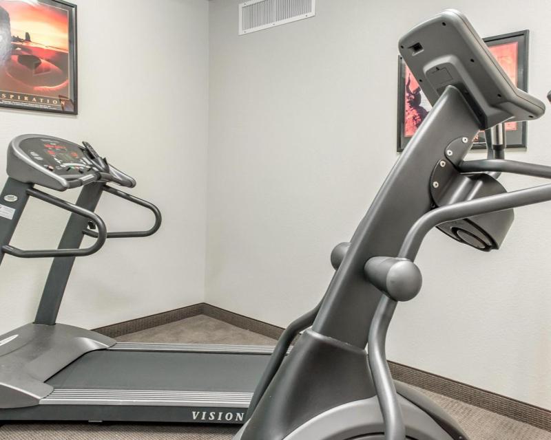 Mainstay Suites Pittsburgh Airport - image 30