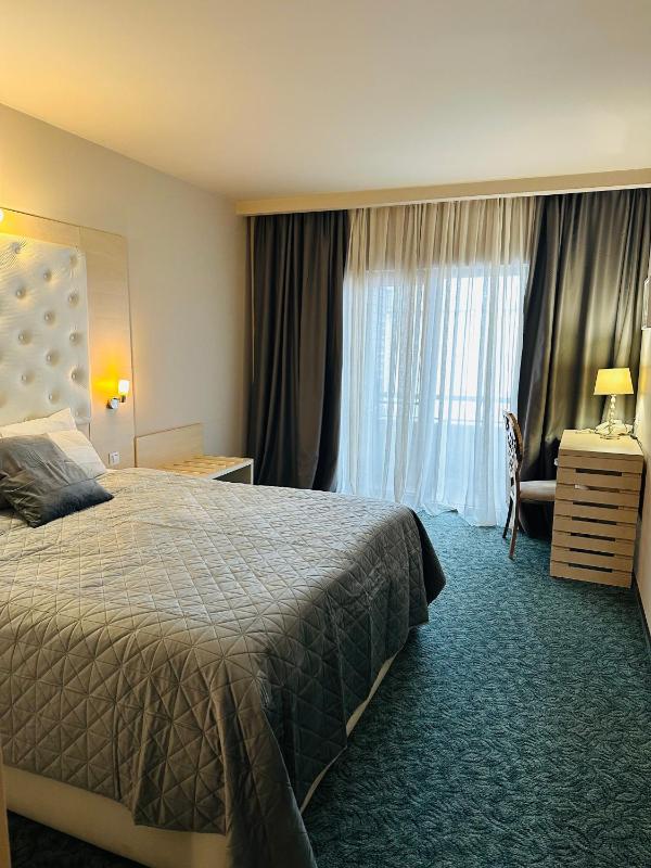 Hotel Plaza - image 20