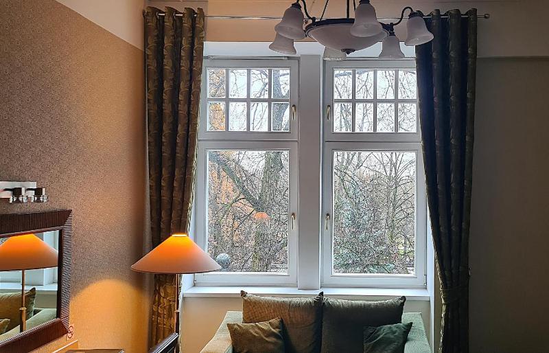 Double Room image 3