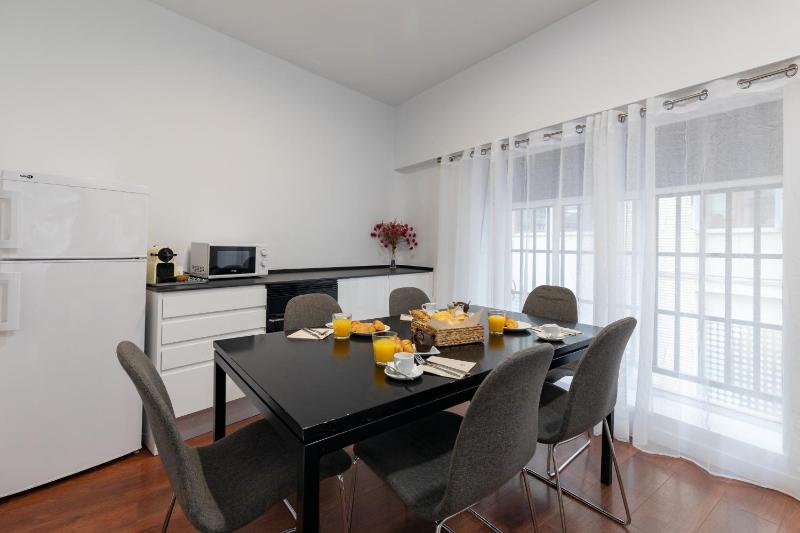 Apartment - Split Level image 2