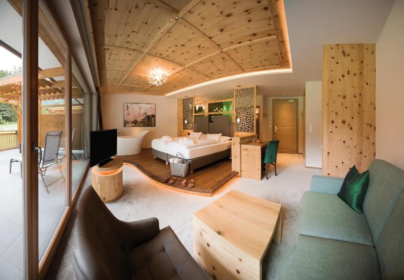 Superior Suite with Sauna image 2