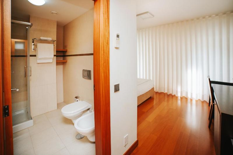 Double Room image 1