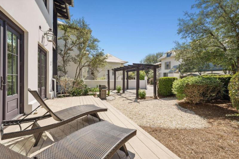 Rose Cottage - image 31