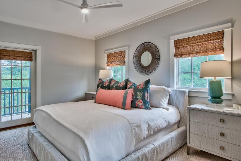 Julia's Cottage - image 14