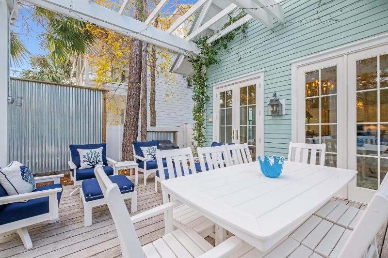 Chalet by the Sea - image 22