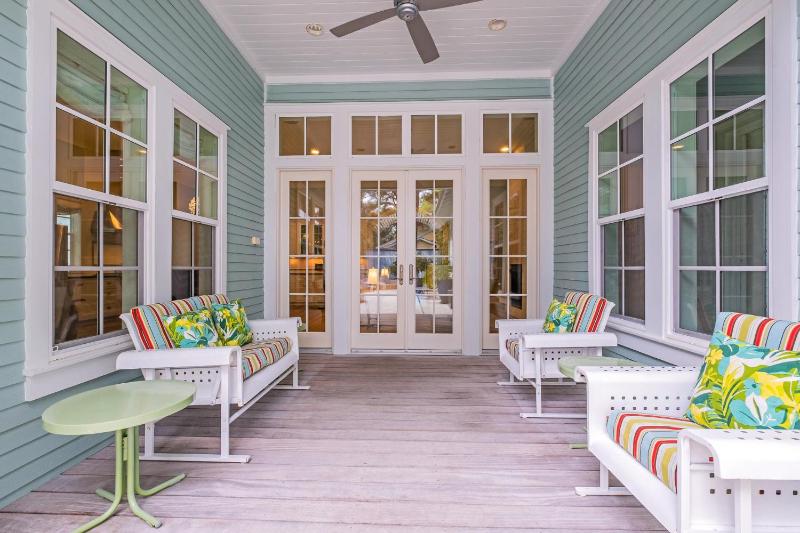 Chalet by the Sea - image 4