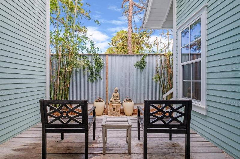 Chalet by the Sea - image 3