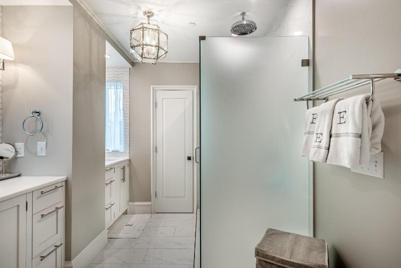 Private Pool | 4BR Sleeps 12+Boardwalk - image 11