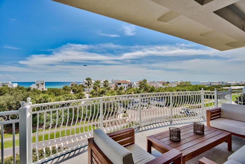 Legacy Alexander at Palm Court - image 1
