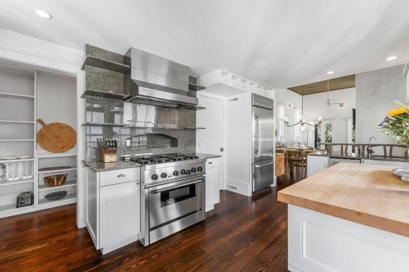 Acqua Cottage & Carriage House - image 43
