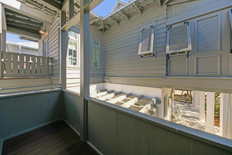 Deauville Carriage House - image 23