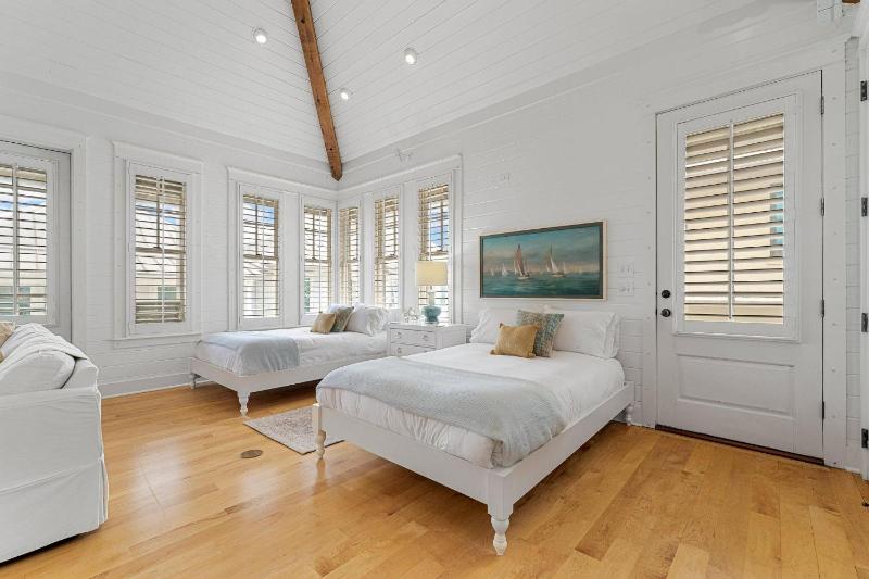 Hope Town Pearl Cottage - image 14