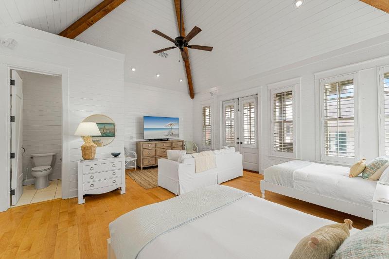 Hope Town Pearl Cottage - image 39