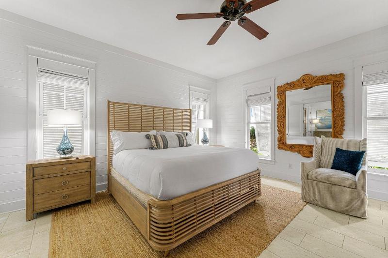 Hope Town Pearl Cottage - image 2