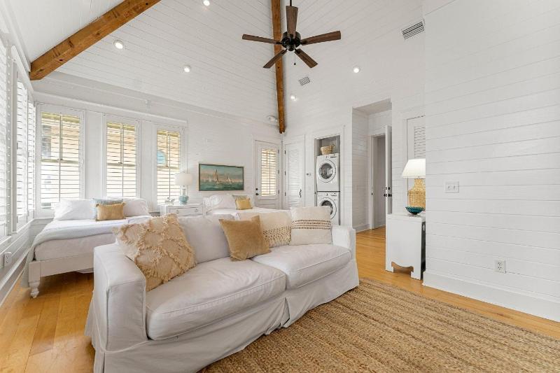 Hope Town Pearl Cottage - image 36