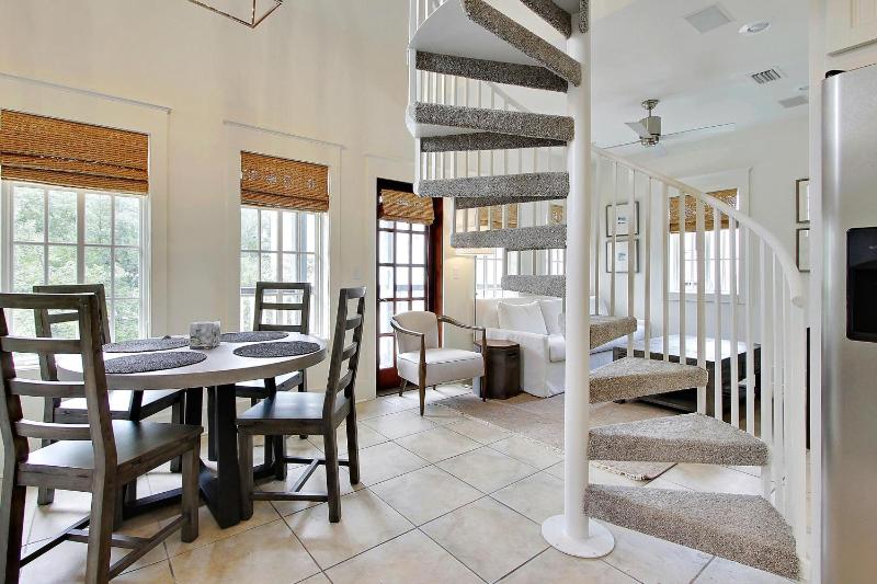 Southern Serenity Carriage House - image 19