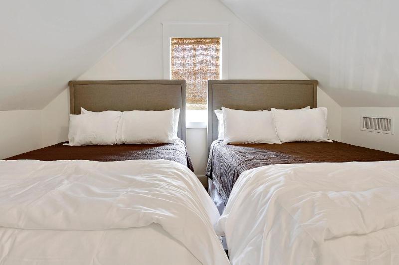 Southern Serenity Carriage House - image 18