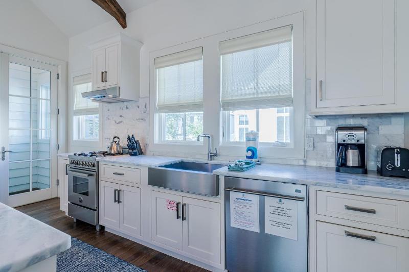 Kidd Carriage House - image 7