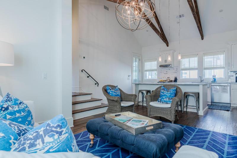Kidd Carriage House - image 21