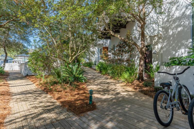 Kidd Carriage House - image 12
