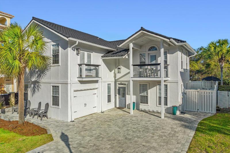 Nashvilla - image 1