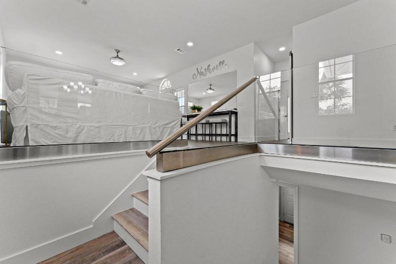Nashvilla - image 23